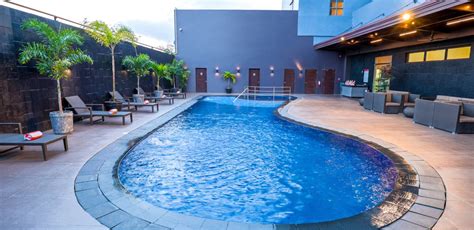 hotel in tacloban with pool|Midscale & Pet.